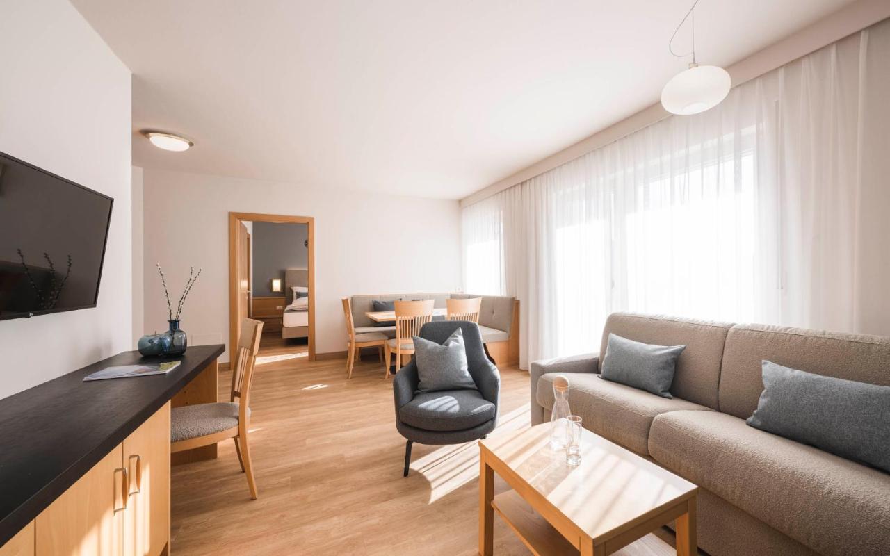 Residence Hirzer Lagundo Eksteriør bilde